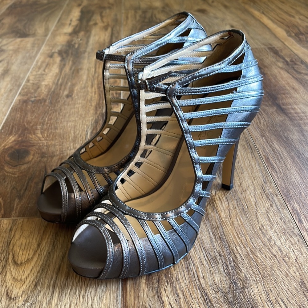 Talbots leather gunmetal gray strappy heels Sz 8.5 NEW